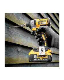 Kit outils, XR 18V 5 Ah Li-ion brushless, DEWALT | Mongrossisteauto.com