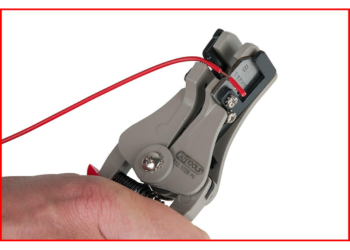 Utilisation pince à dénuder | Mongrossisteauto.com