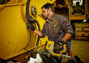 Utilisation pompe à graisse électrique | Mongrossisteauto.com