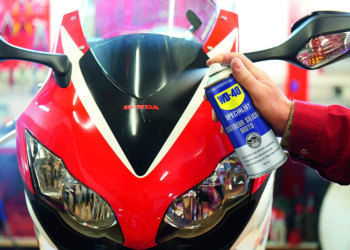 Utilisation lubrifiant silicone WD40 | Mongrossisteauto.com